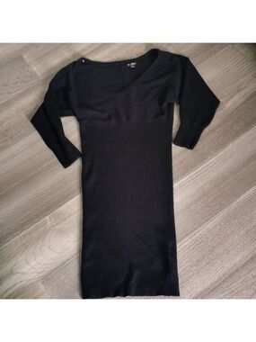 Guess Bodycon little black sweater dress. Size Medium. EUC